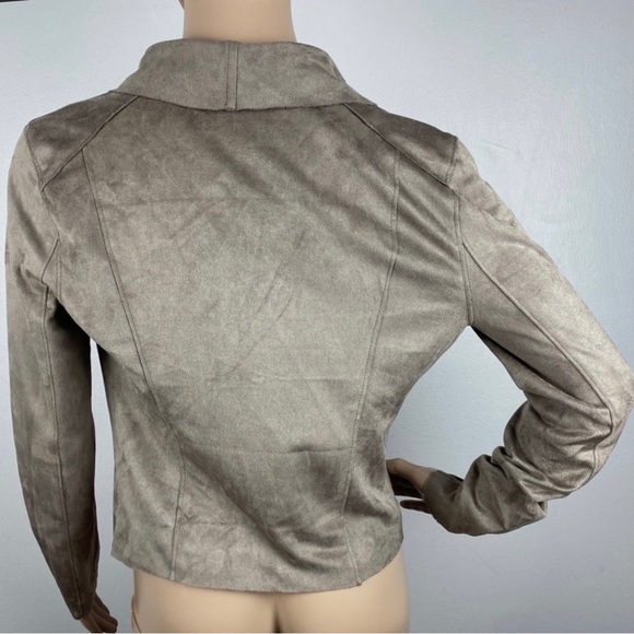 NEW BLANKNYC GREY FAUX SUEDE DRAPE FRONT JACKET - Picture 8 of 9